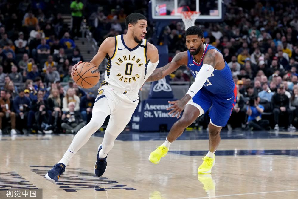 面反映了萨 面反映了萨