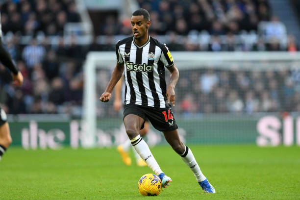 而中场球员 而中场球员