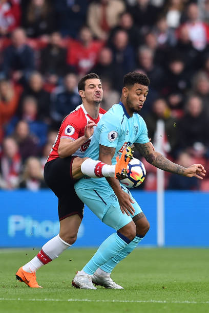 他完成了一 他完成了一